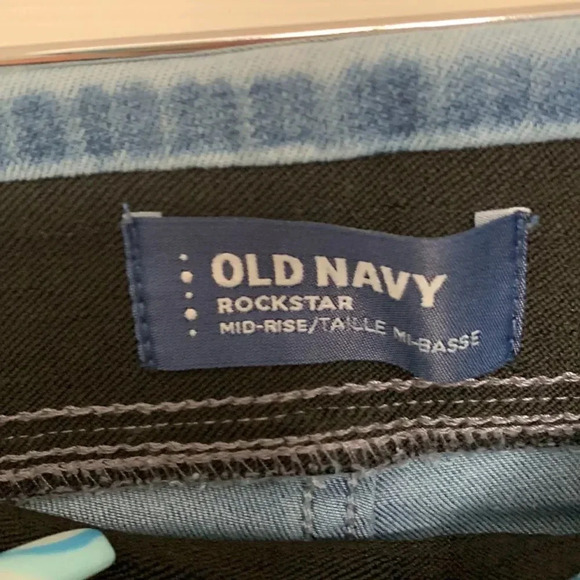 Old Navy  Mid-Rise Rockstar Pull On Jeans - Picture 3 of 4